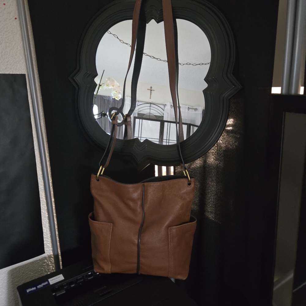 Elegant Brown Leather Shoulder Bag